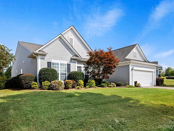 2nd image of 2052 Bronze Leaf Dr