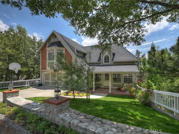 27781 Saint Bernard Ln, Lake Arrowhead, CA 92352