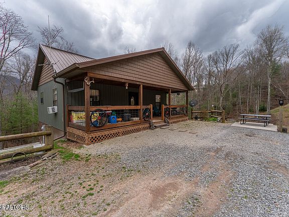 5th image of 2688 Rafter Rd