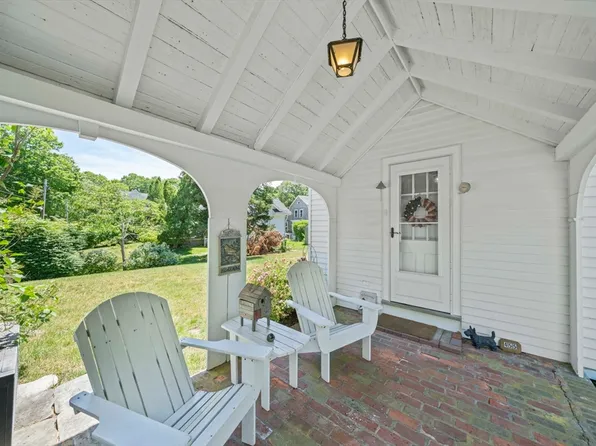 455 Shore Rd, Bourne, MA 02532