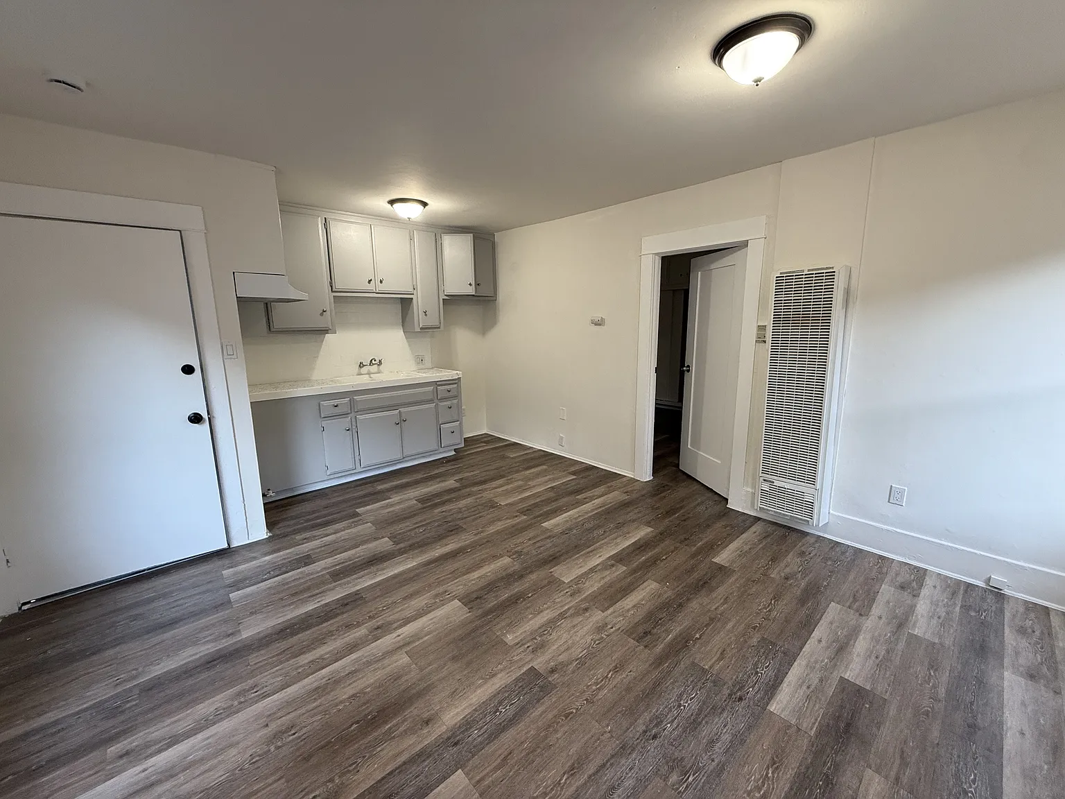6606 Malabar Street - C — Photo 2
