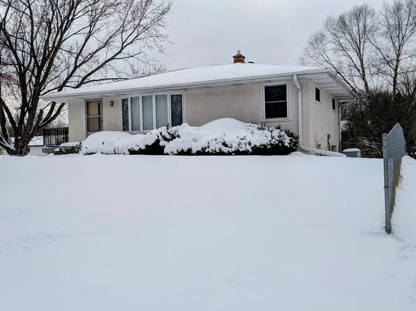 5919 Carlson St, Shoreview, MN 55126