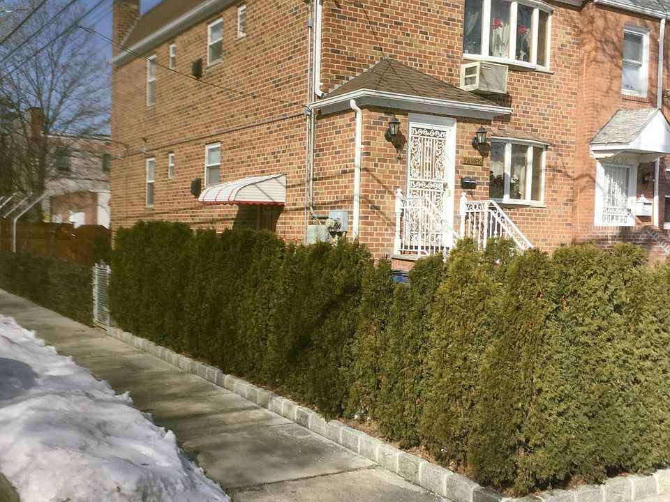 2nd image of 2132 150th St