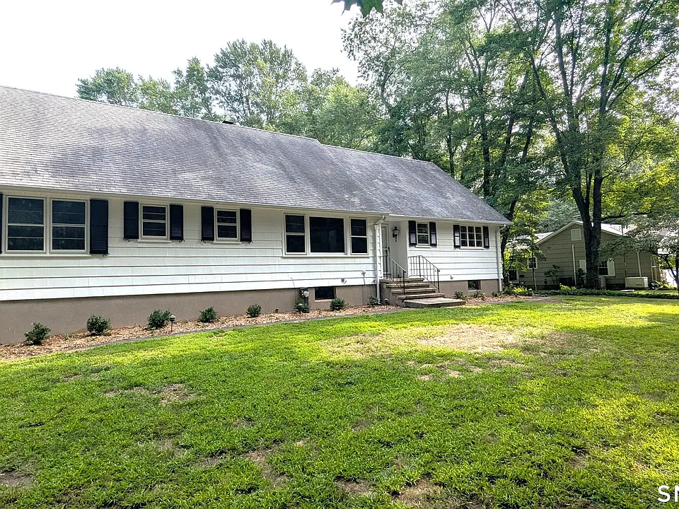 1139 Brookside Dr