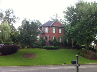 605 Park Lake Cir, Vestavia, AL 35242