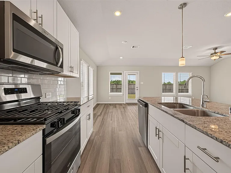 3609 Zilker Ln — Photo 5
