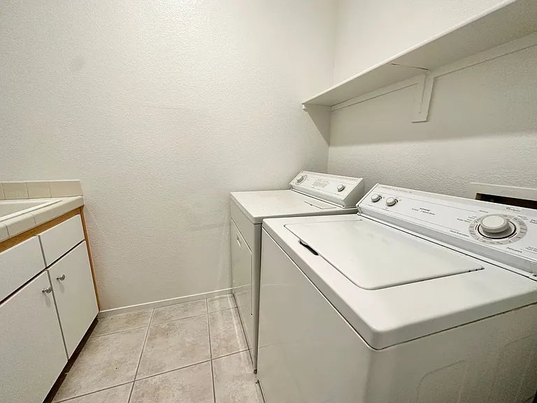 9103 Imperial Castle Ct — Photo 26