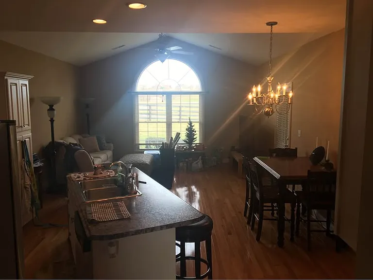 93 E Saddlebrook Dr — Photo 8