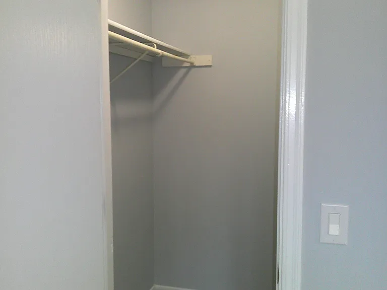 KINGSGATE VILLAGE APARTMENTS — Photo 33