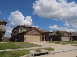 719 Ashley Falls Ln, Rosharon, TX 77583