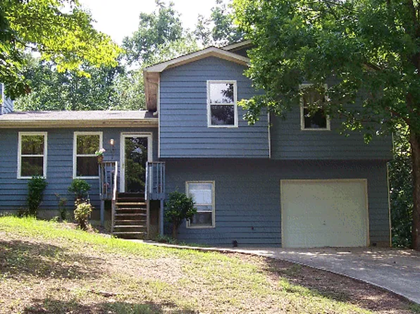 200 Beverly Park Ct, Newnan, GA 30263