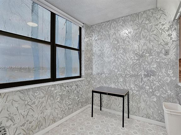4th image of 322 Buchanan St APT 506