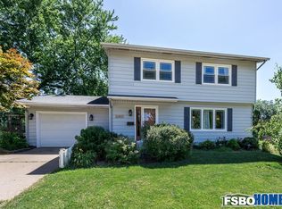 4925 Ripley St, Davenport, IA 52806