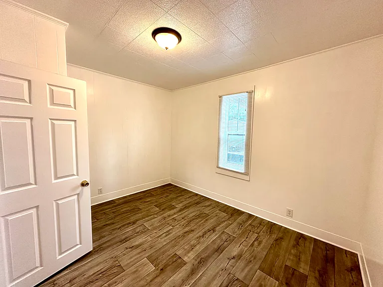 651 Francis St — Photo 10