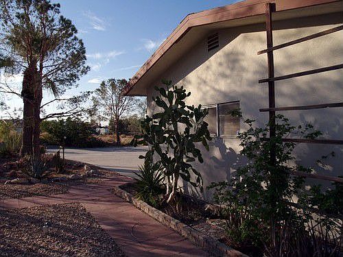 5th image of 66935 Crescent Dr