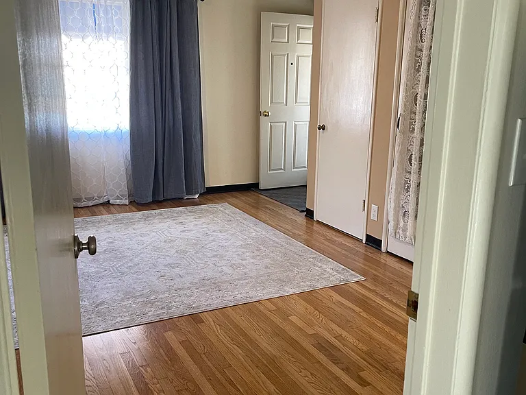1431 N Allen Ave — Photo 14