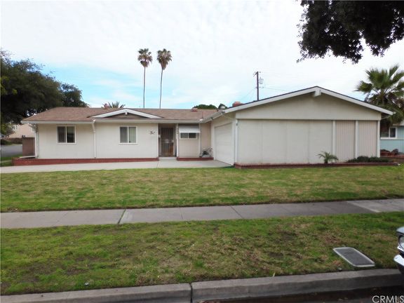 3rd image of 224 N Plantation Pl