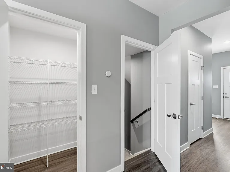 529 Swansea Dr — Photo 11