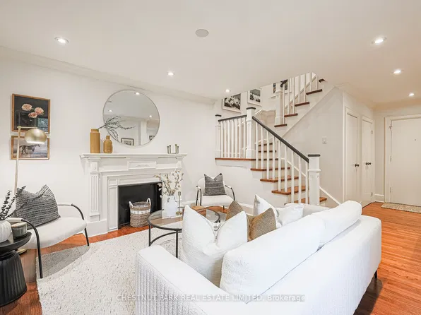 480 Oriole Pkwy Unit 111, Toronto, ON M5P 2H8