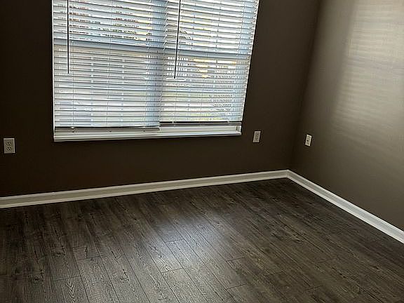 3rd image of 1117 Stockton Rdg