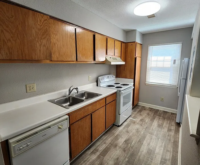 2506 Avent Ferry Rd #203 — Photo 12