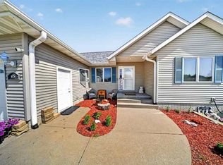105 W 16th St, West Liberty, IA 52776