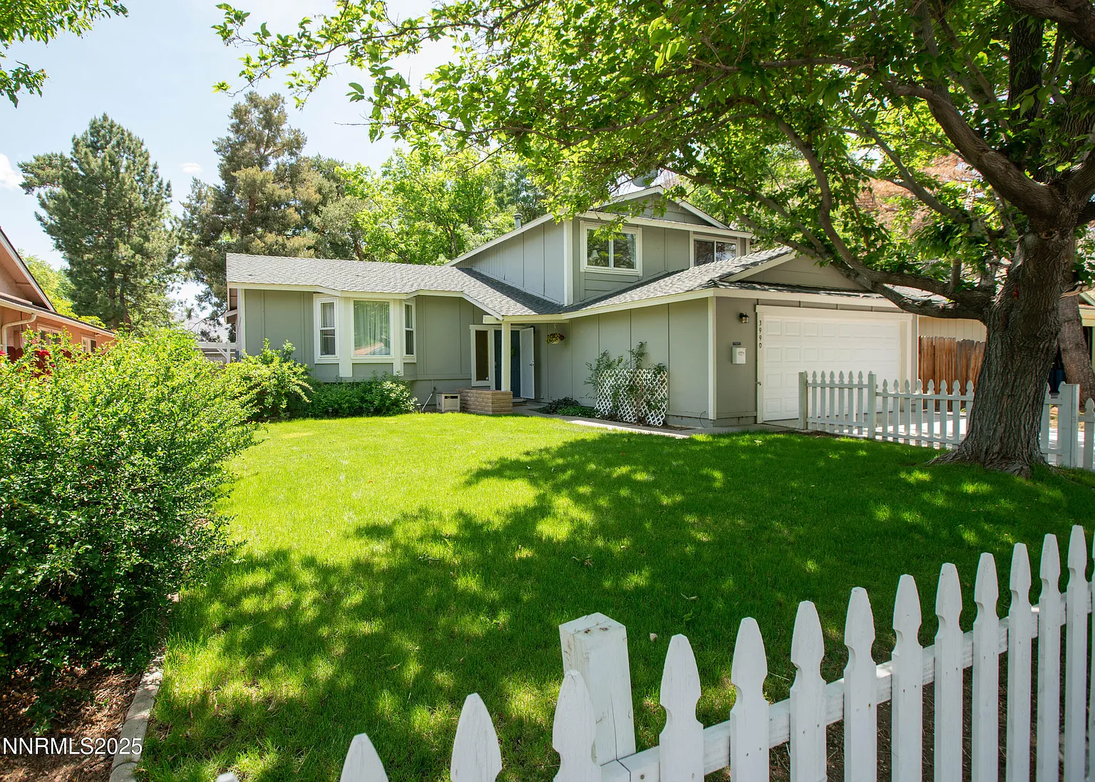 3990 Wagoneer Dr photo 1