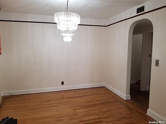 4th image of 116-55 233rd St