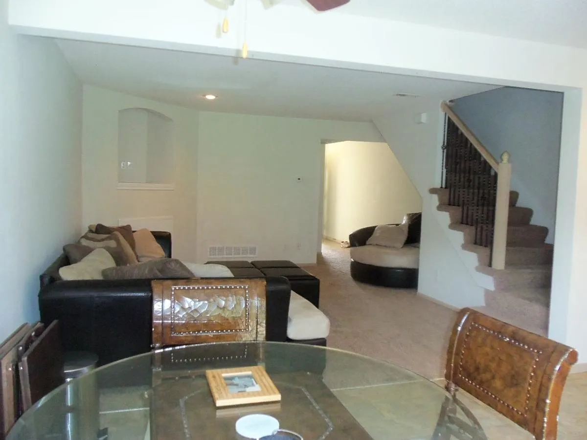 2929 S Harvard Avenue — Photo 4