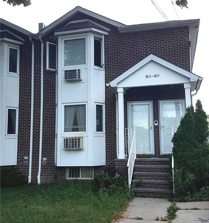 2nd image of 9509 91st Ave