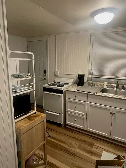 16 Palm Dr — Photo 4