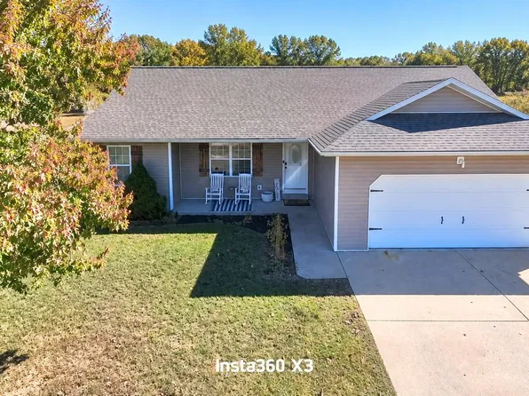 1704 Jon St, West Plains, MO 65775