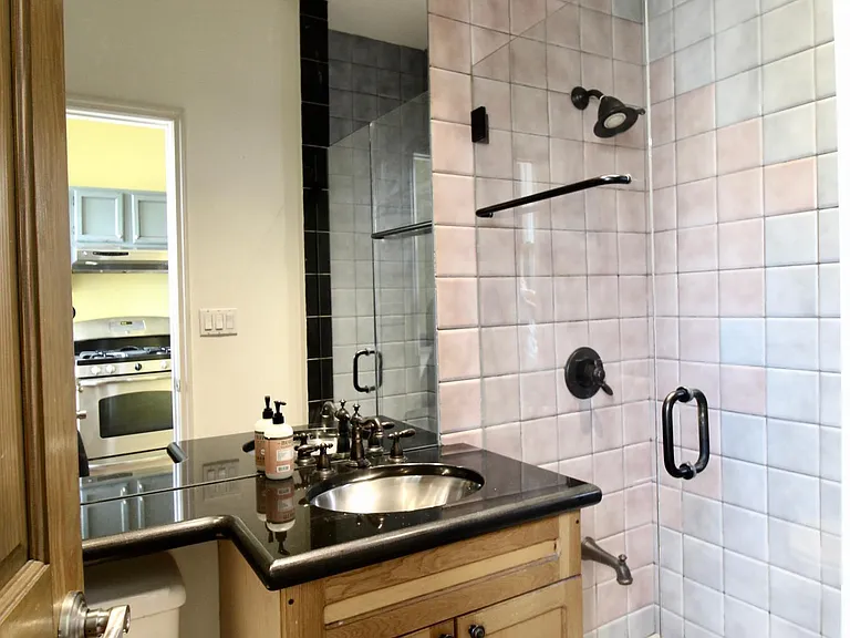 2021 Woodbine St #2FLL — Photo 14