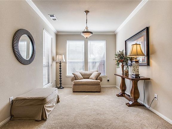 4th image of 313 Eagle Mountain Dr