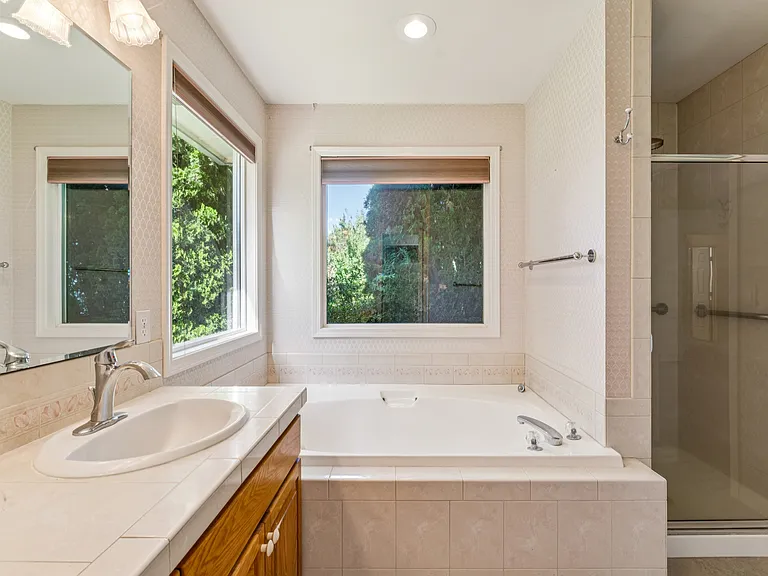 24963 Fox Ridge Dr — Photo 35