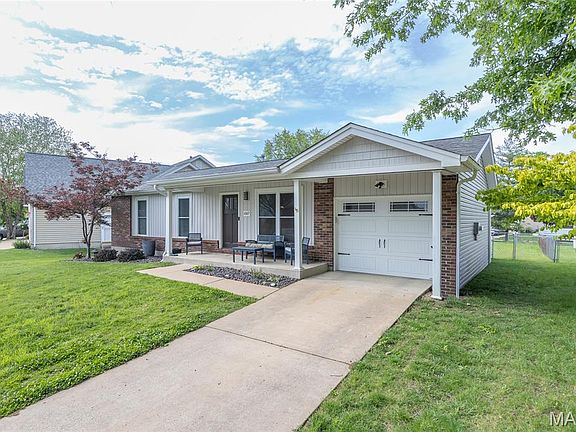 3rd image of 4367 Meadowgreen Estates Dr