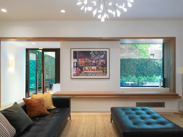 234 East 46th Street image 12 of 17