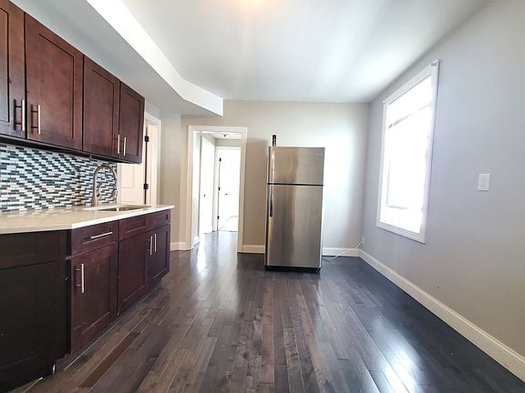 2nd image of 122 Virginia Ave #25E