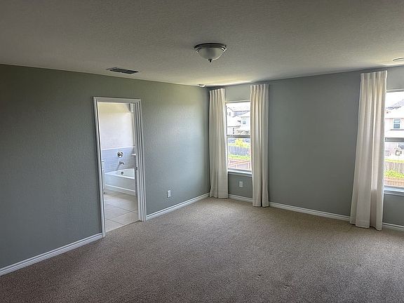 5th image of 118 E Granite Shores Dr