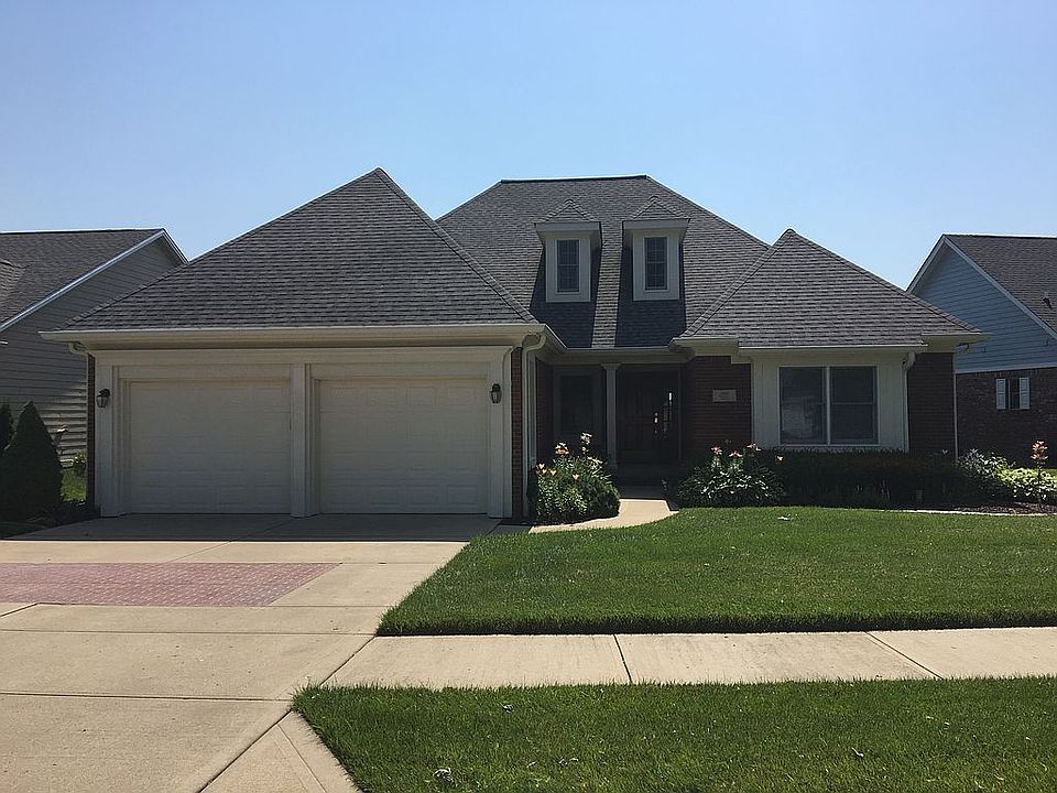 Custom built
Duke homes