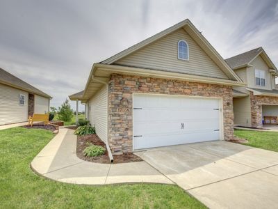 1703A Timber Wolf Ln, Mahomet, IL, 61853