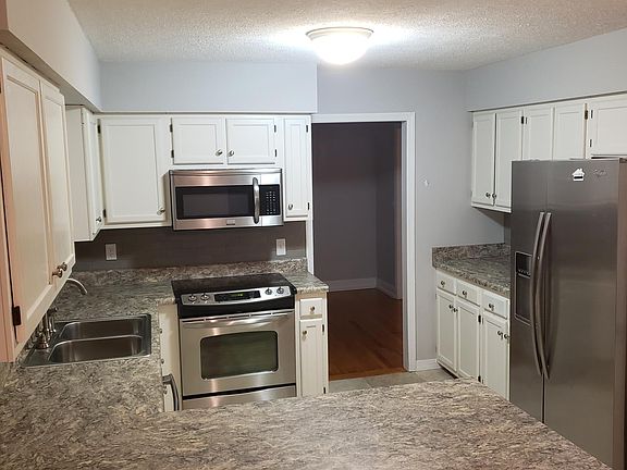 4th image of 108 Grandview Manor Dr