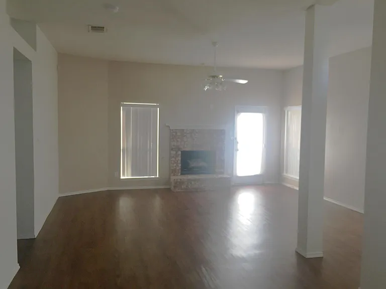 121 Pinion Ln — Photo 7