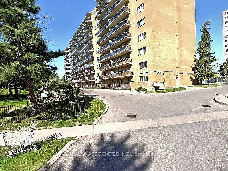 2 bed, $2,000 — Photo 1