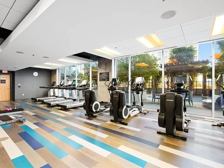 400 W Peachtree St NW #35000 — Photo 17