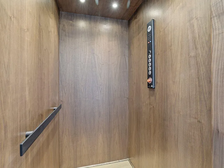 905 Pullman St — Photo 11