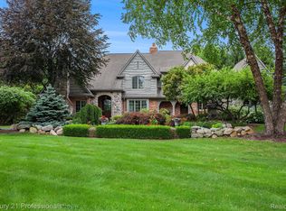 7717 Somerhill Ln, Clarkston, MI