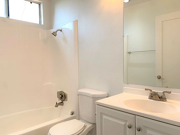 5th image of 4639 Pico St #9