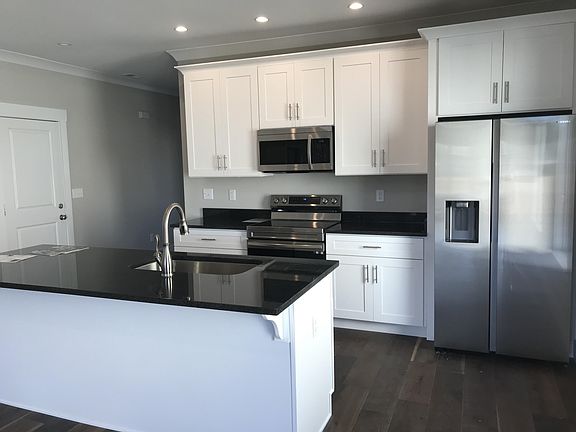 3rd image of 44 Willow Grove Ct #89