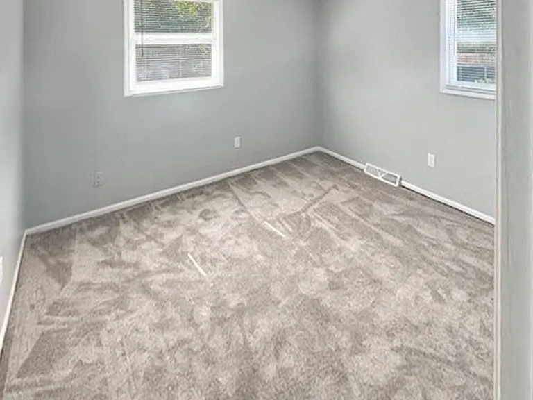 2077 Andrew St SE — Photo 14